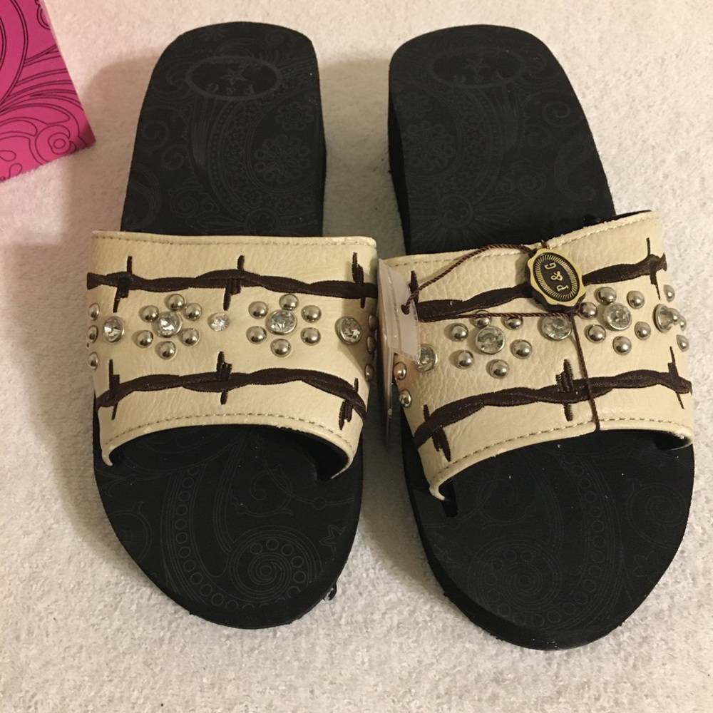 P&G Embellished 2” Wedge Slide Sandals Size 7 NIB